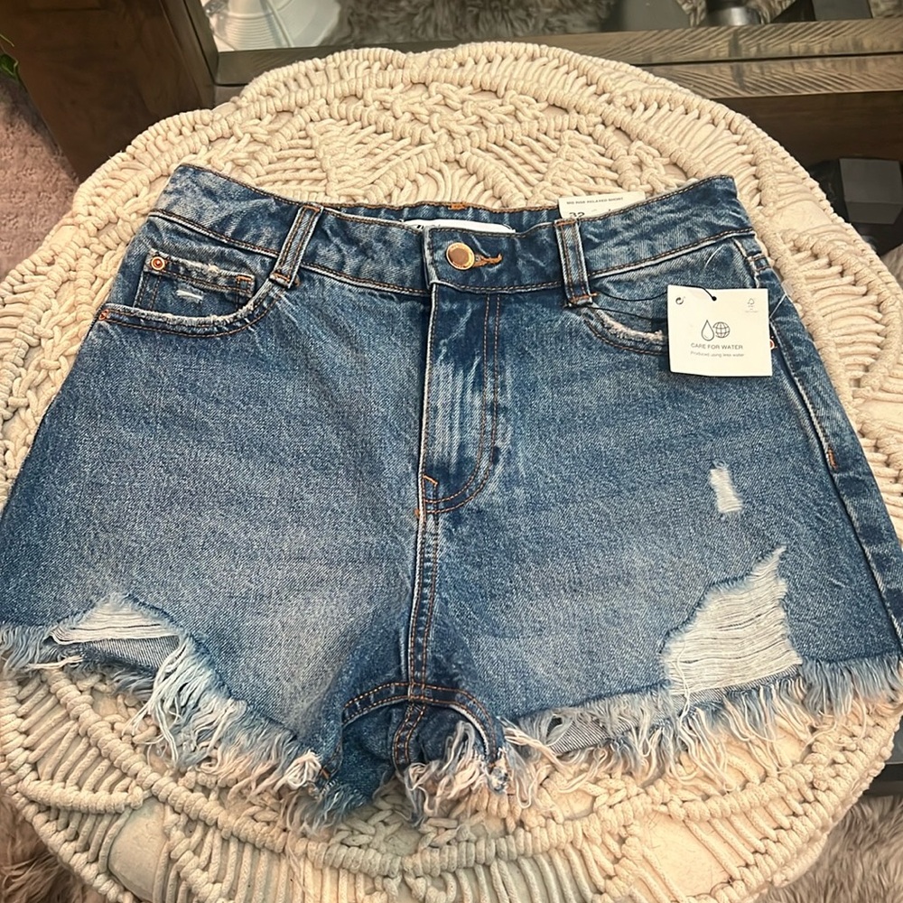 ZARA MID RISE RELAXED JEAN SHORT NWT Size 0